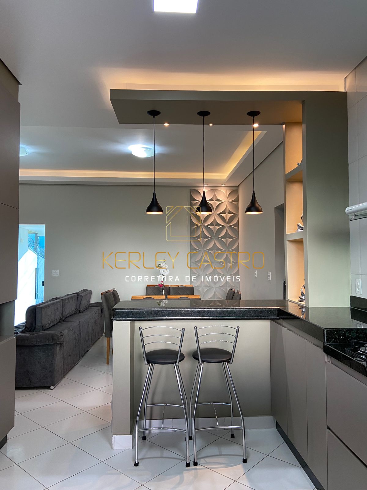 VENDO LINDA CASA ESTILO COLONIAL-JARDIM EUROPA 